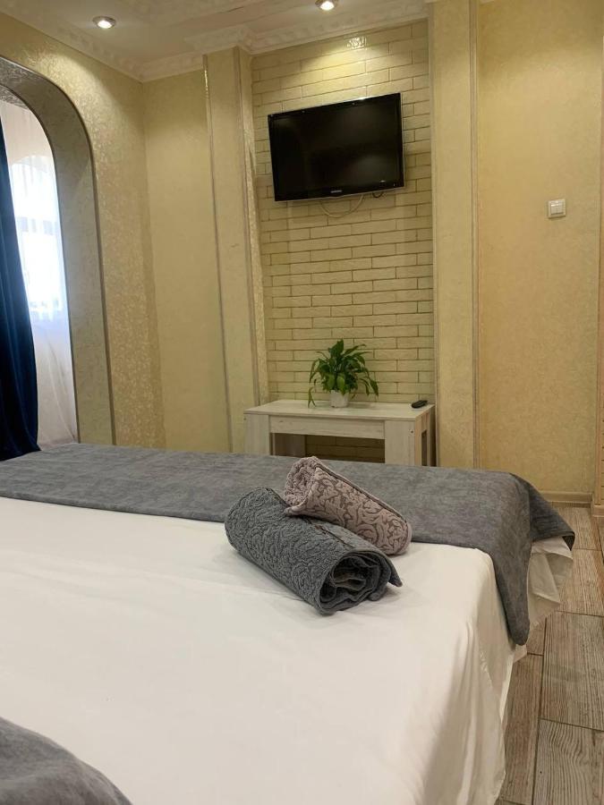 Lux Apartment Шимкент Екстериор снимка